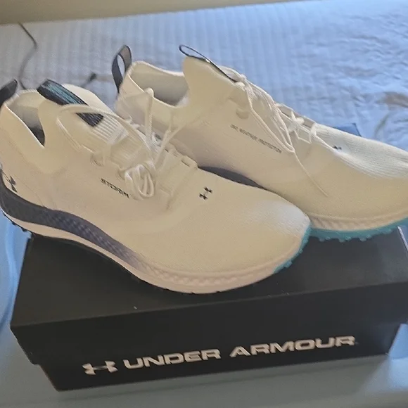 Under Armour White and Navy Sports Shoes - Picture 4 of 7